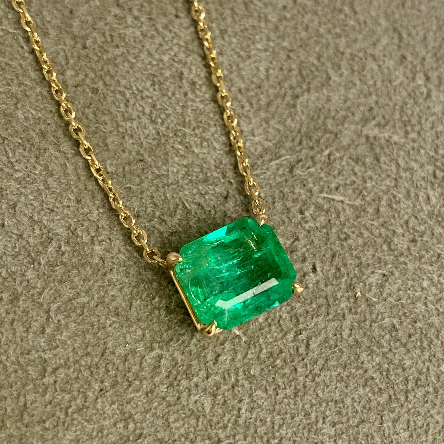 Columbian Emerald Pendant